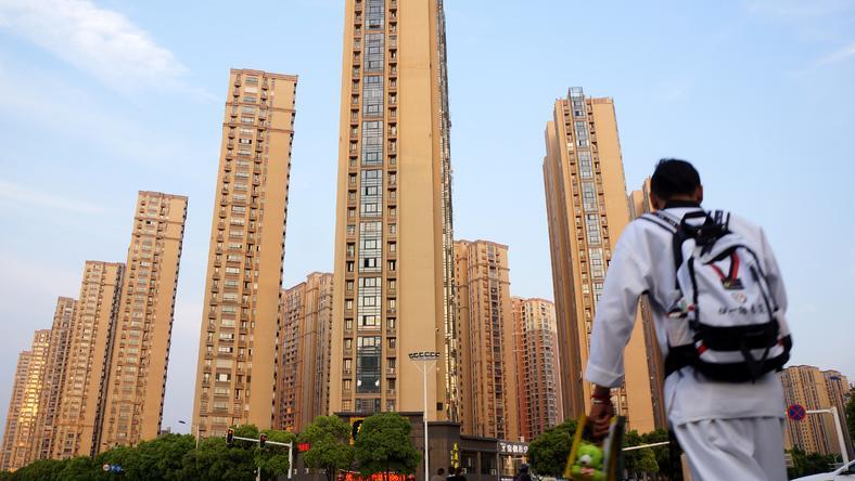 地产商的喧嚣三十年